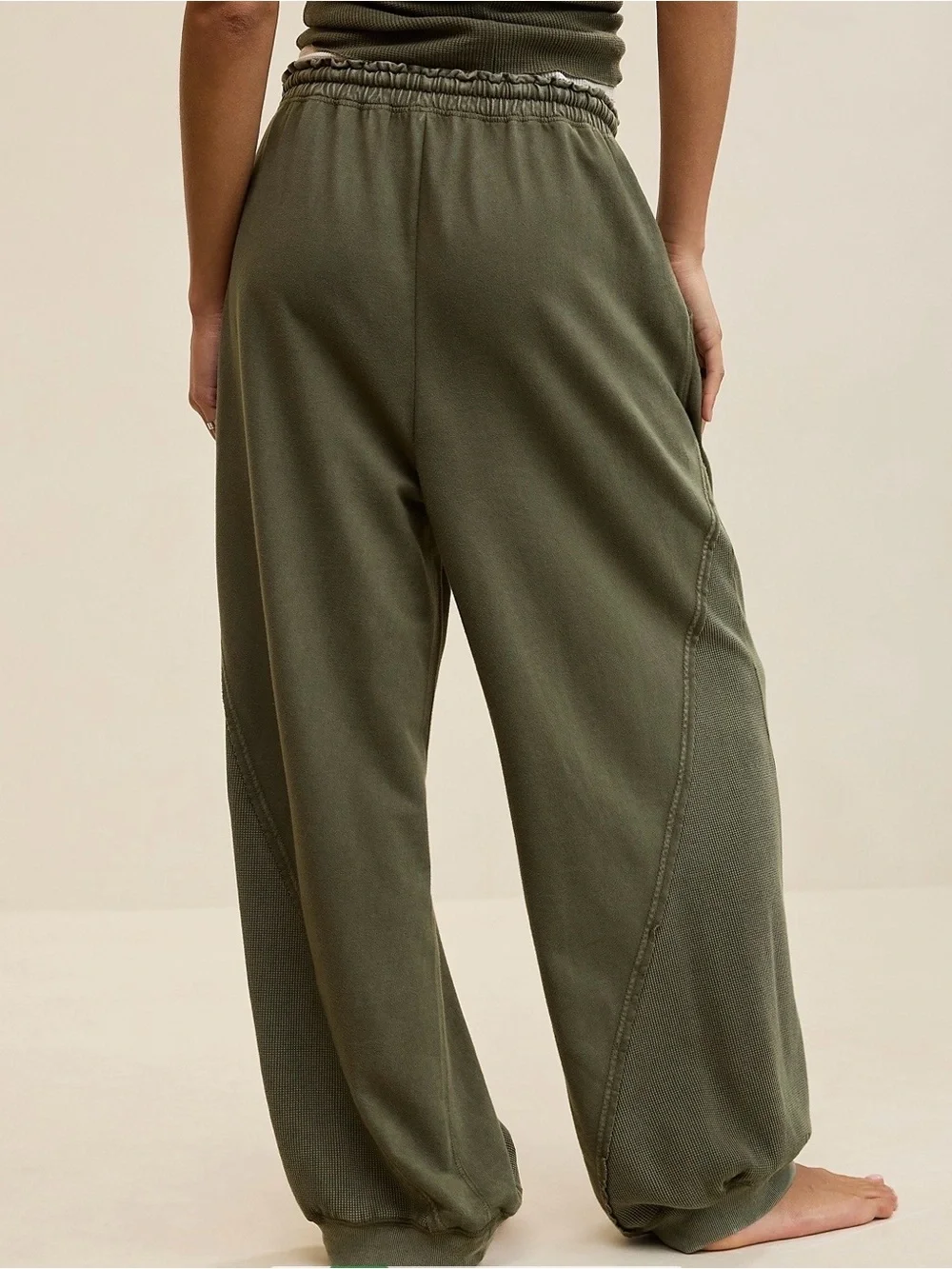 Aerie Unwind Waffle jogger in Festive Olive